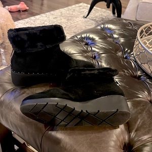 New wedge snow boots 8/8.5